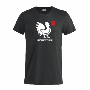 Ein schwarzes T-Shirt mit dem Wort Hahn darauf.