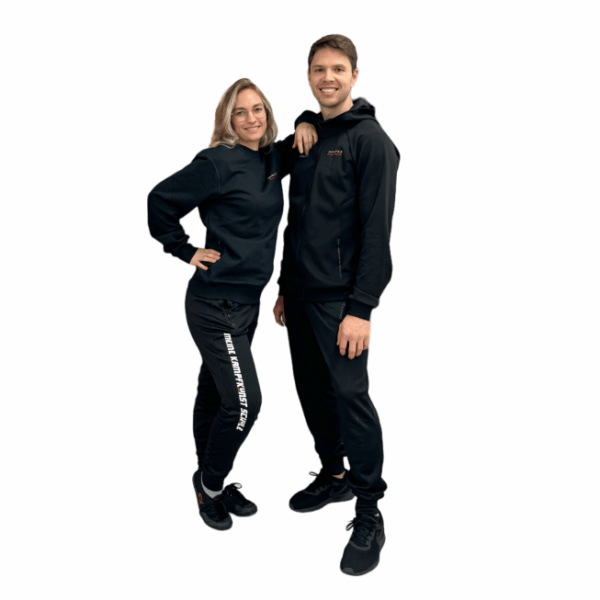 Ein Mann und eine Frau posieren für ein Foto.