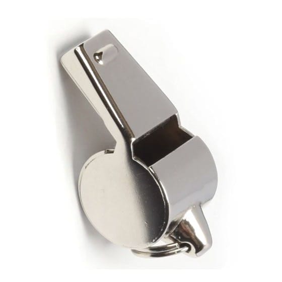 Eine praktische Pfeife aus Metall inkl. PX Halsband auf weißem Hintergrund.